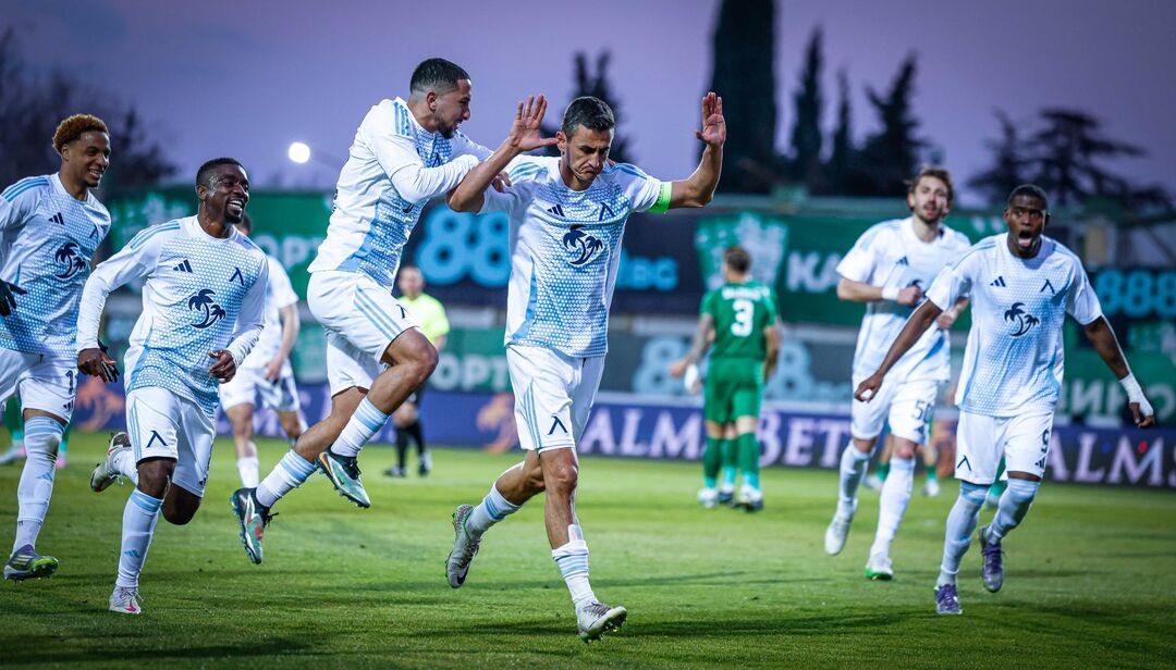 Левски надделя минимално над Берое, капитан Костадинов герой за "сините"