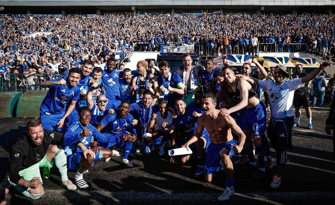 Само в рамките на часове: "Георги Аспарухов" е разпродаден за Левски - ЦСКА 1948