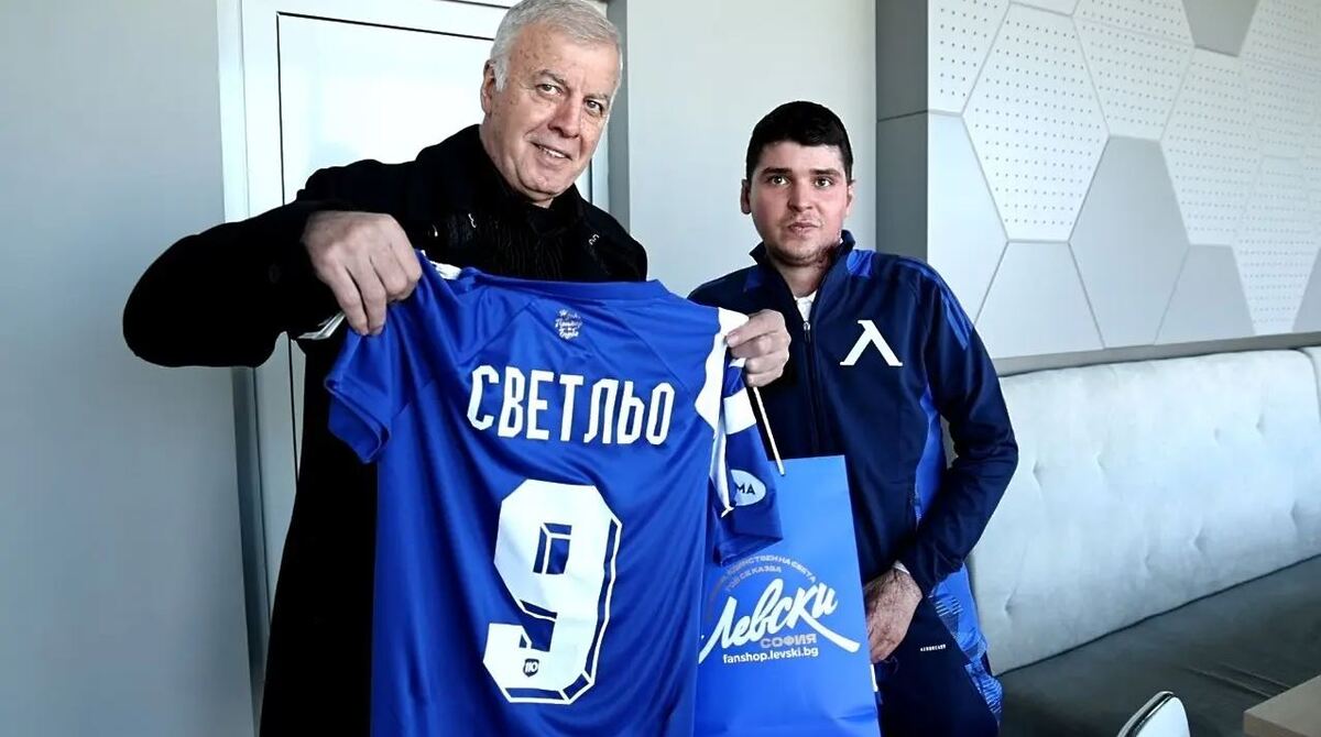 „Син“ герой се завърна у дома - на „Герена“ (ВИДЕО)