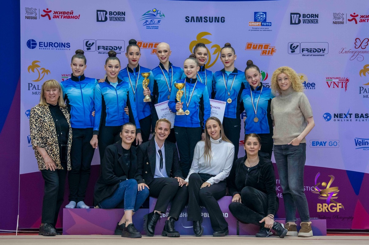 "Илиана" триумфира при жените на държавното отборно по художествена гимнастика