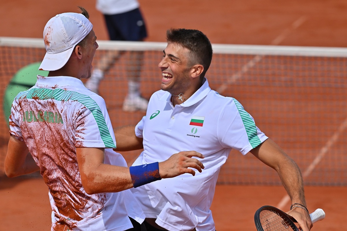 България отново поведе на Финландия след успех на Донски и Нестеров при двойките