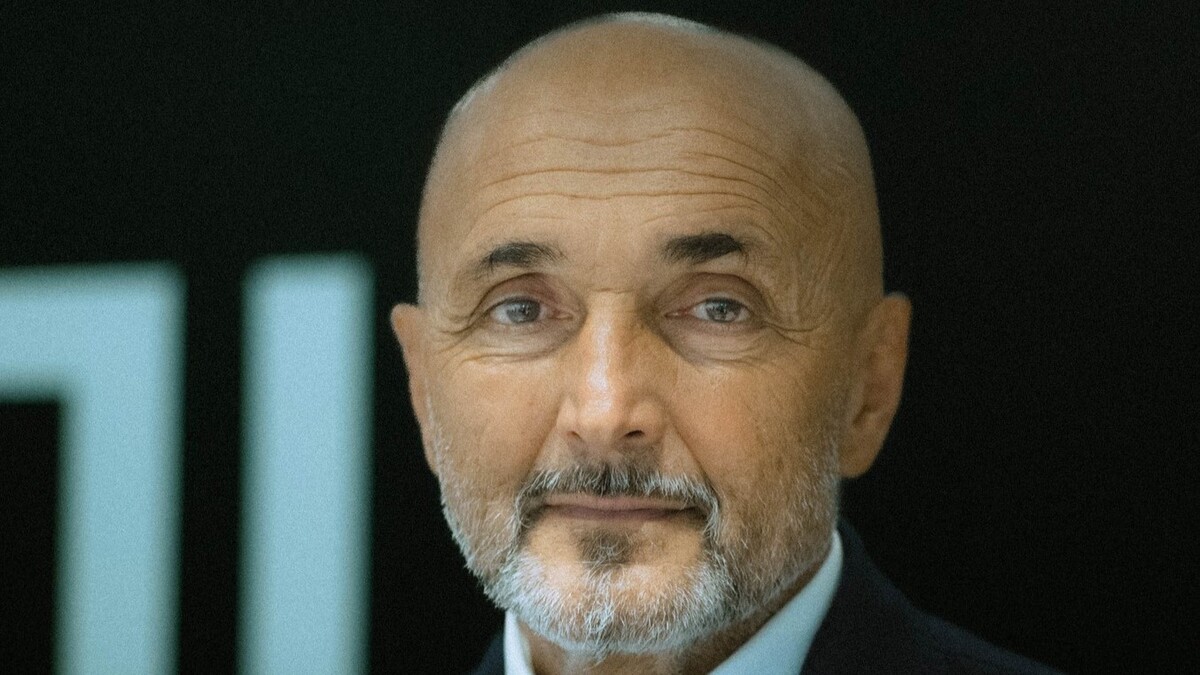 Лучано Спалети пое Ювентус