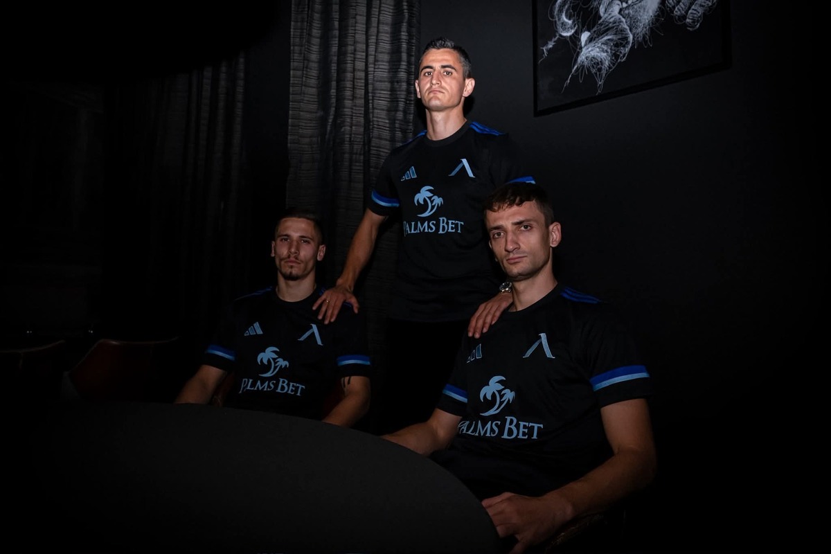 Официално: Левски ще играе с новия черен екип срещу Арда