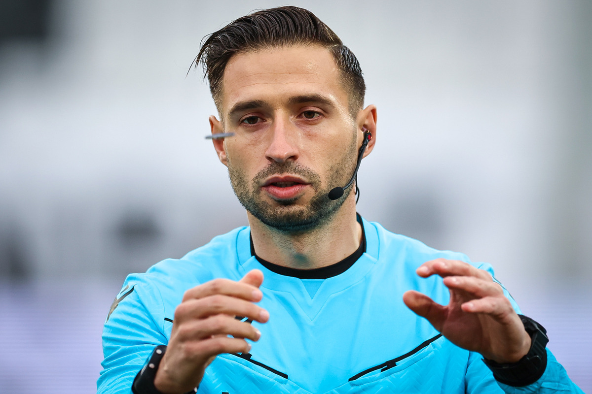 Дежавю: Гидженов свири втори пореден мач между Левски и ЦСКА