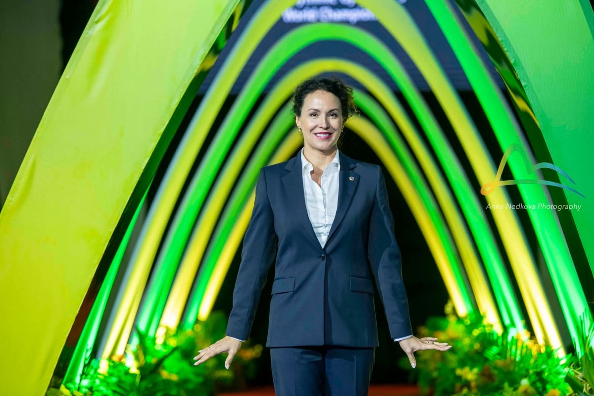 БФХГ с празнична честитка за рожденичката Мария Петрова