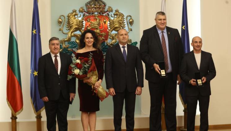 Удостоиха с Почетния знак на президента легенди и спортни деятели