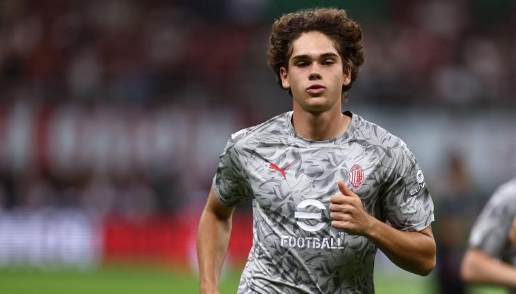 Обявен от БФС за контузен български талант игра цял мач за Милан