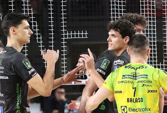 Алекс Николов и Лубе отстъпиха на Пиаченца