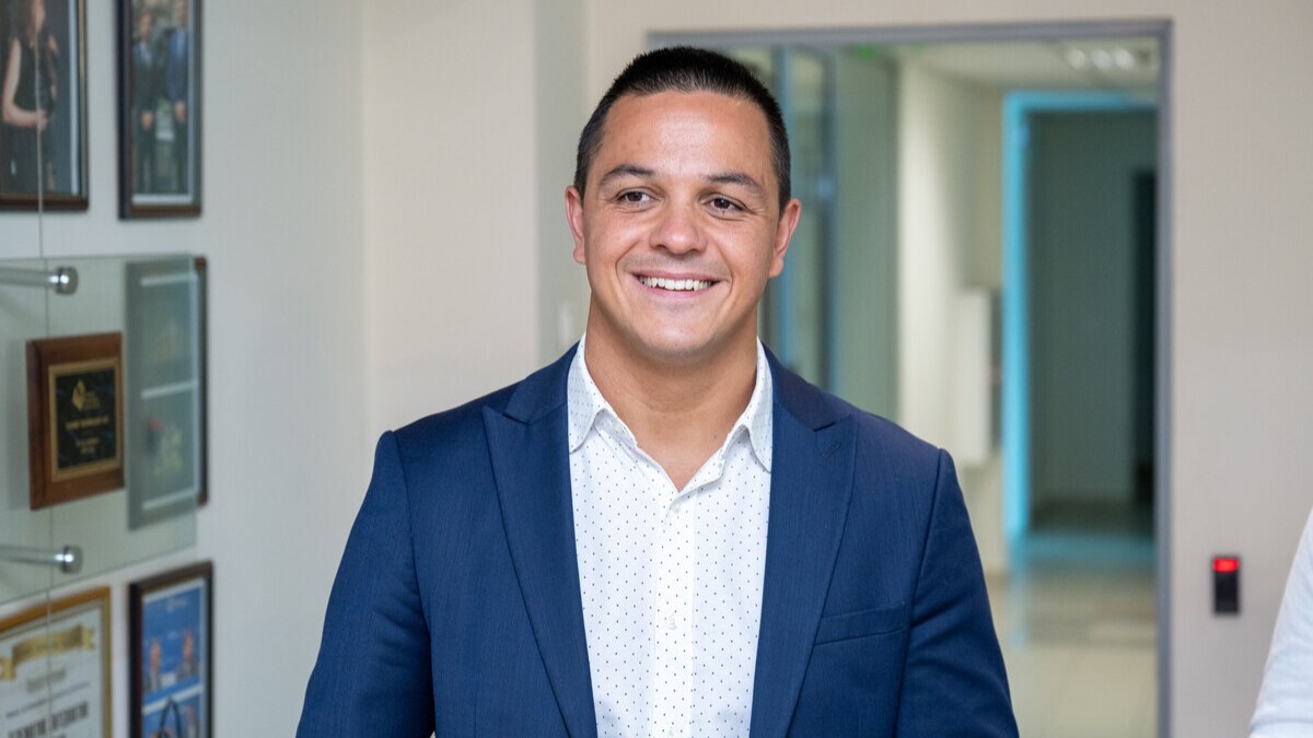 Цанко Цанков с дарение за Музея на спорта