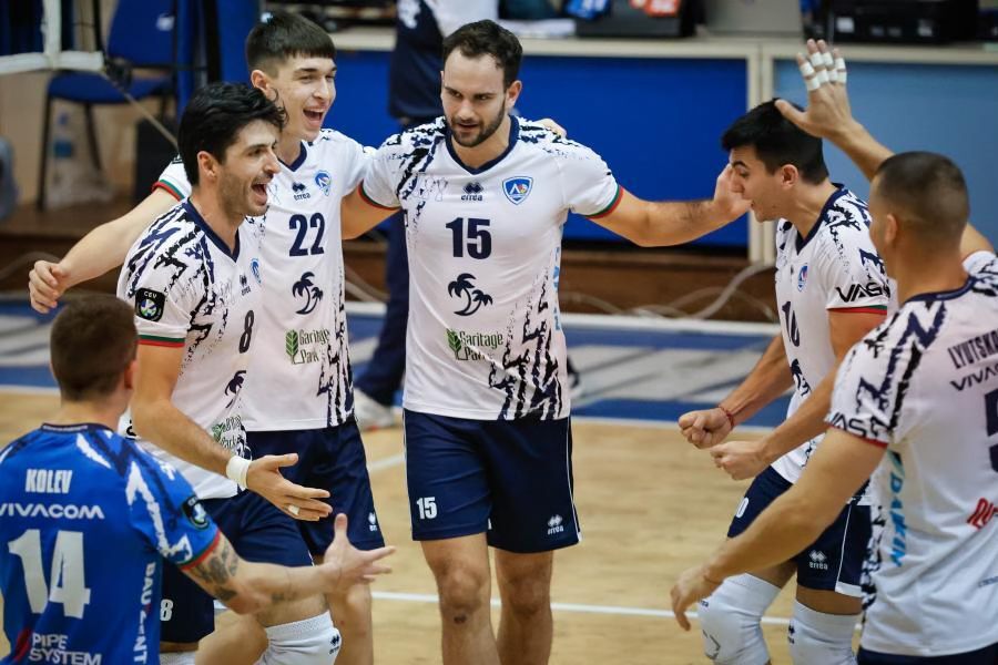 Левски изоставаше, но взе успешно сблъсъка с Берое