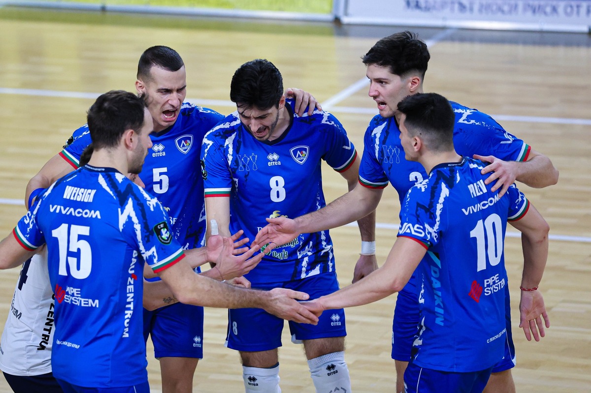 Левски посреща Лас Палмас, чиста победа и златен гейм ще пратят "сините" в групите на Шампионска лига