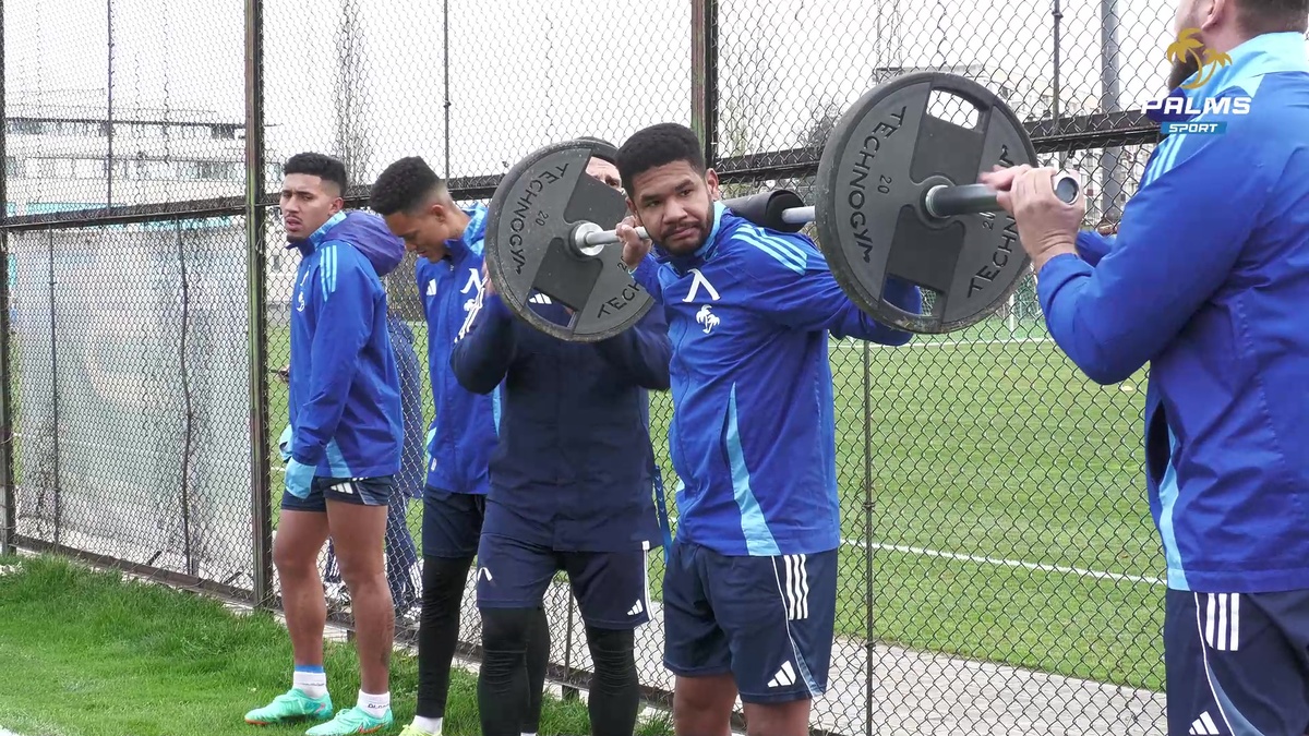 Левски тренира в отлично настроение часове след успеха над Септември