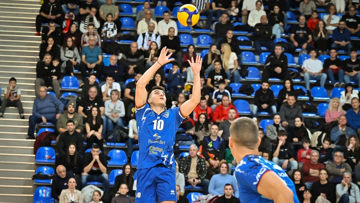 Левски се бори здраво, но изпусна победата срещу Локомотив Авиа в Пловдив