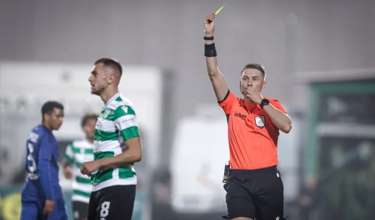 Двама българи станаха международни съдии