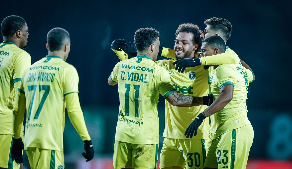 Лудогорец премина успешно през Берое и приключва 2025 г. на 7 точки зад Левски