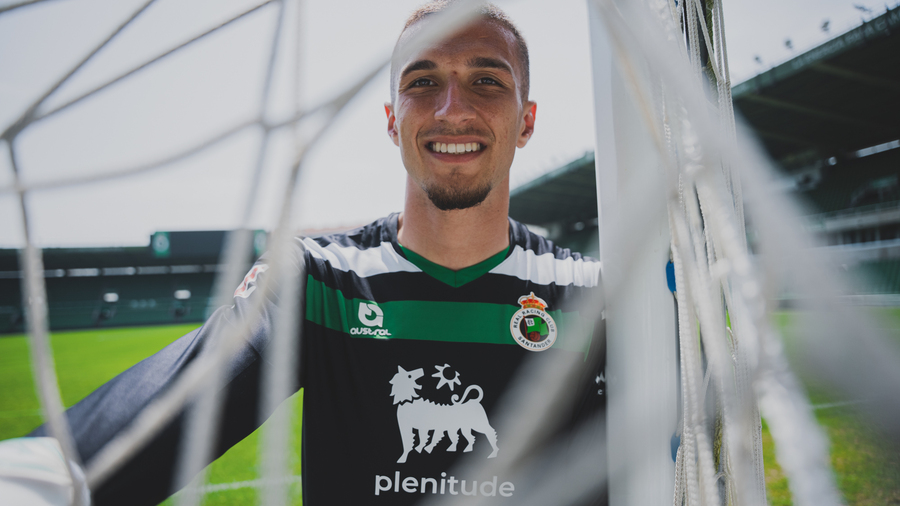 В Испания смятат периода на Пламен Андреев в Сантандер за приключил