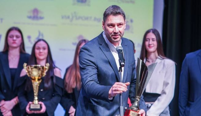 Атанас Петров е треньор №1 при подрастващите за 2025-а