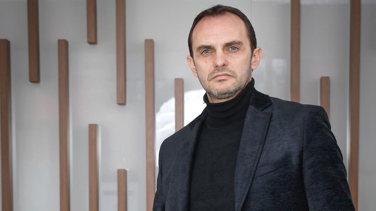 Бивш главен треньор на школата на Левски поема тази на Локомотив София