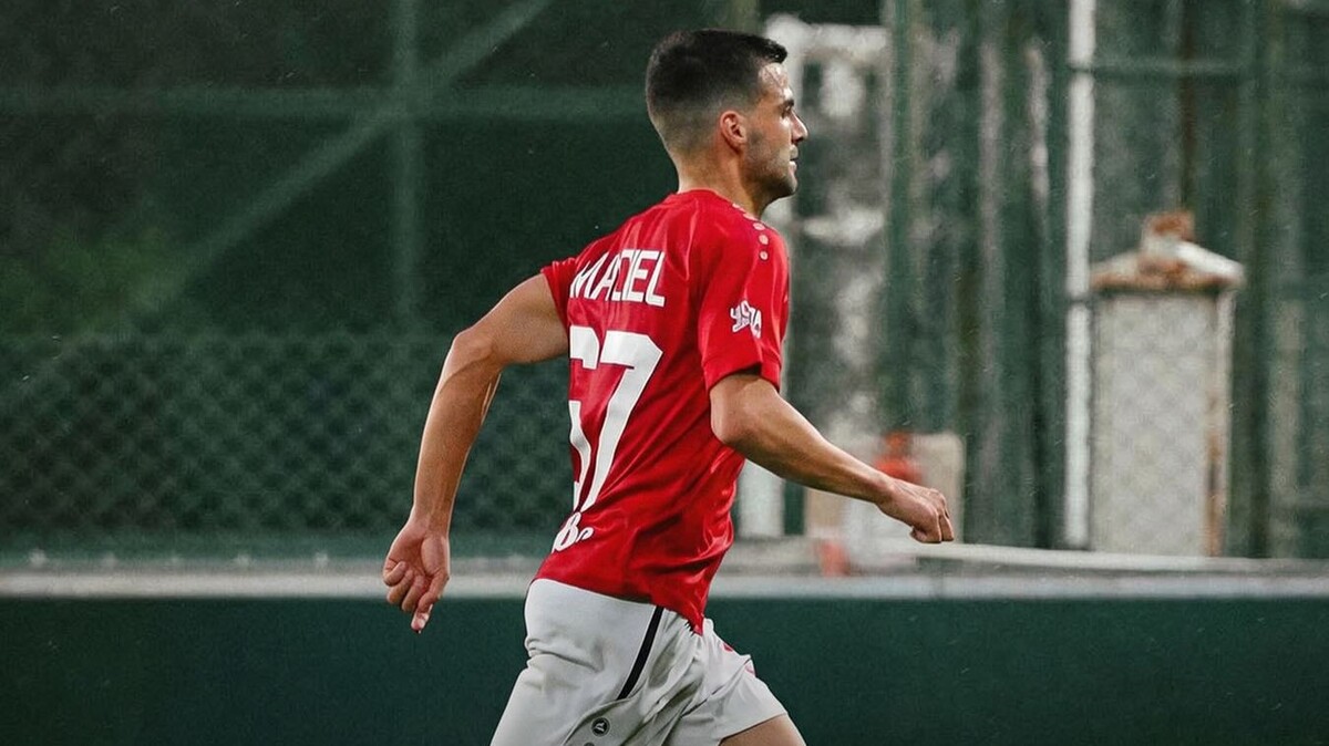 ЦСКА 1948 загуби от Рапид Букурещ в контрола