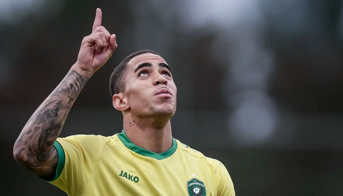 Лудогорец надделя над унгарци за победен старт в контролите