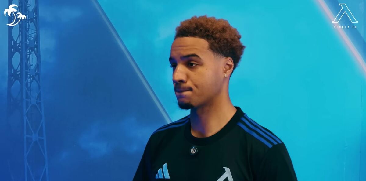 Левски показа първия ден на Око-Флекс, играчът заяви: Ще давам 100 % от себе си, ще се борим за трите купи