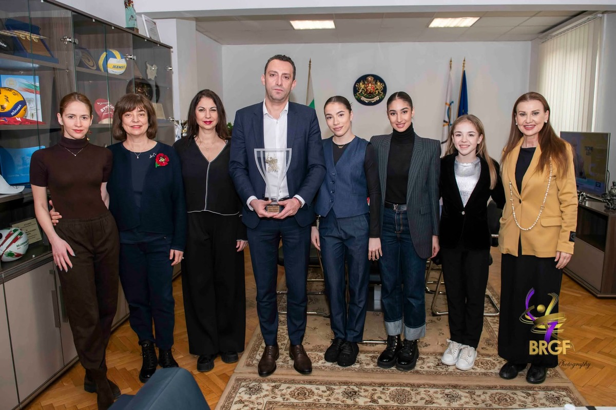 БФХГ със специален благодарствен плакет за спортния министър