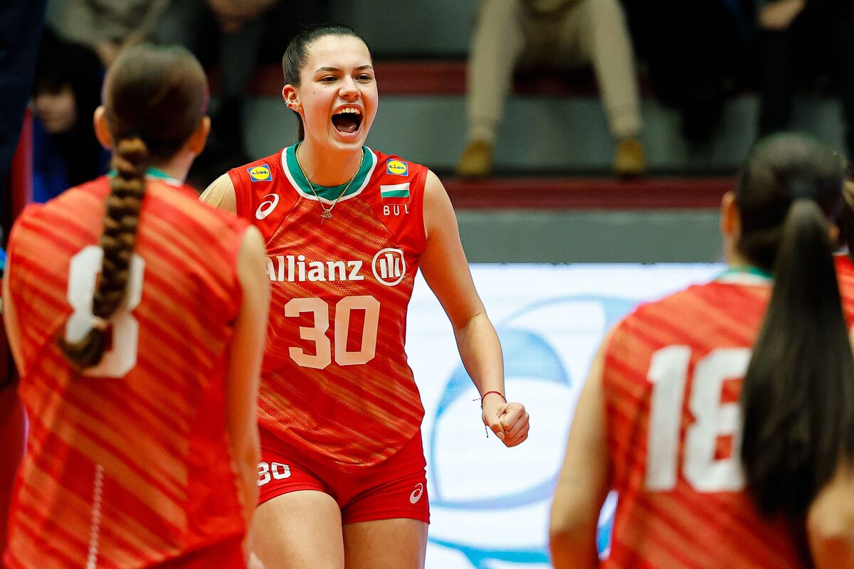 България на финал в европейската квалификация за жени под 18 години