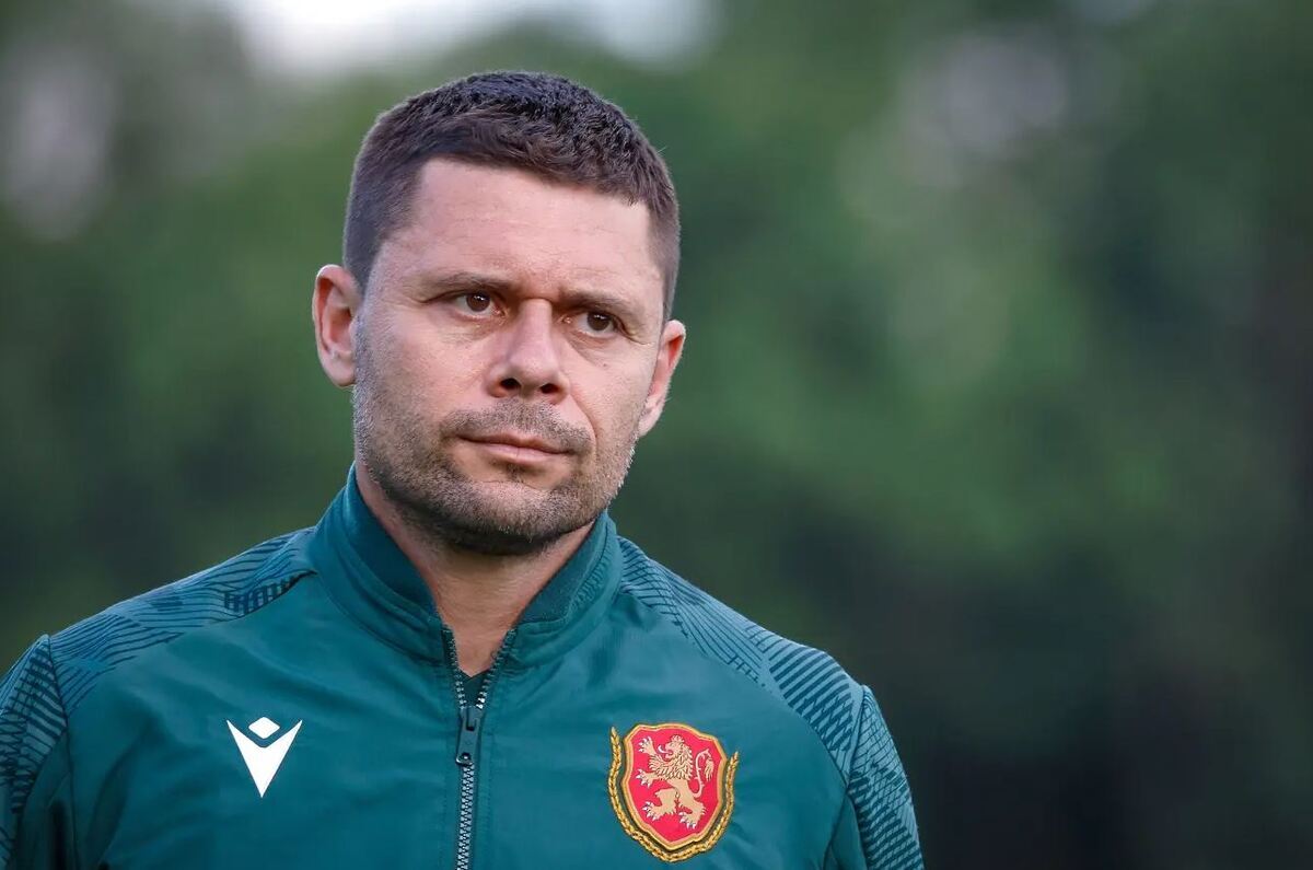 Александър Димитров: Ще съхраним опитните играчи за турнира в Индонезия