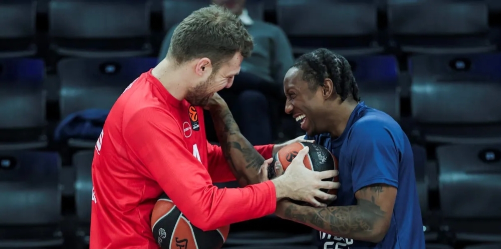 Везенков пак измъкна Олимпиакос