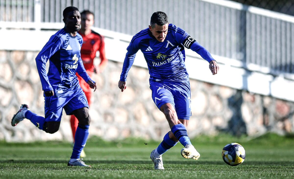 Левски обърна Тренчин за първа победа в контролите