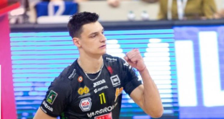 30 точки на Алекс Николов не стигнаха за победа на Лубе