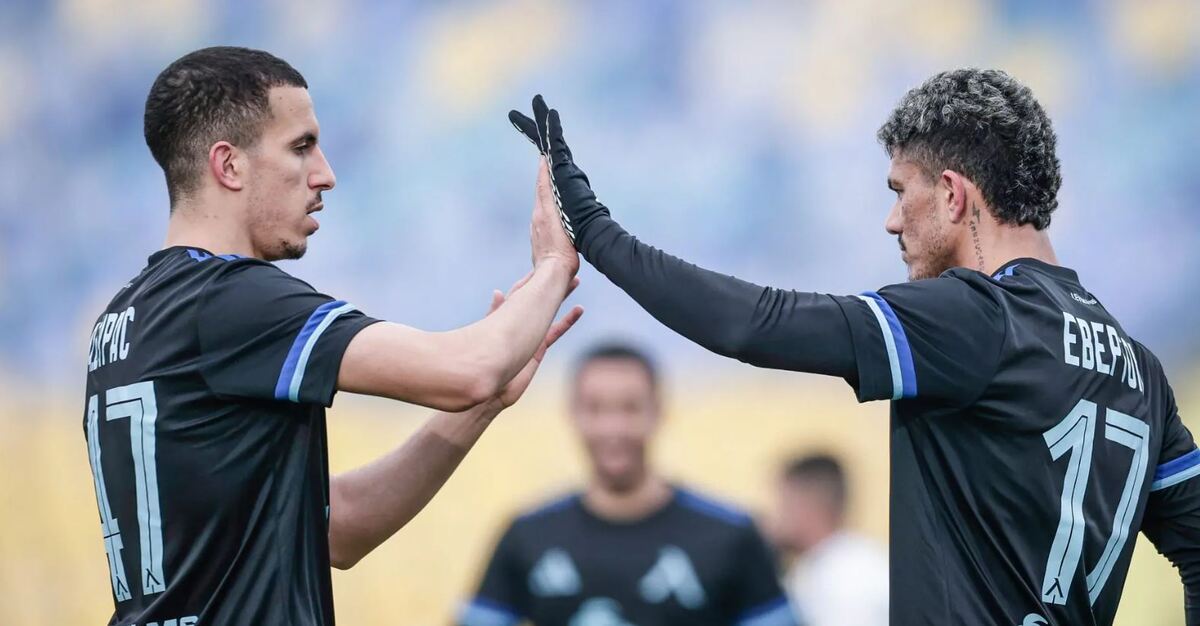 Левски надделя над Вихрен с 3:1 и завърши победно зимната подготовка