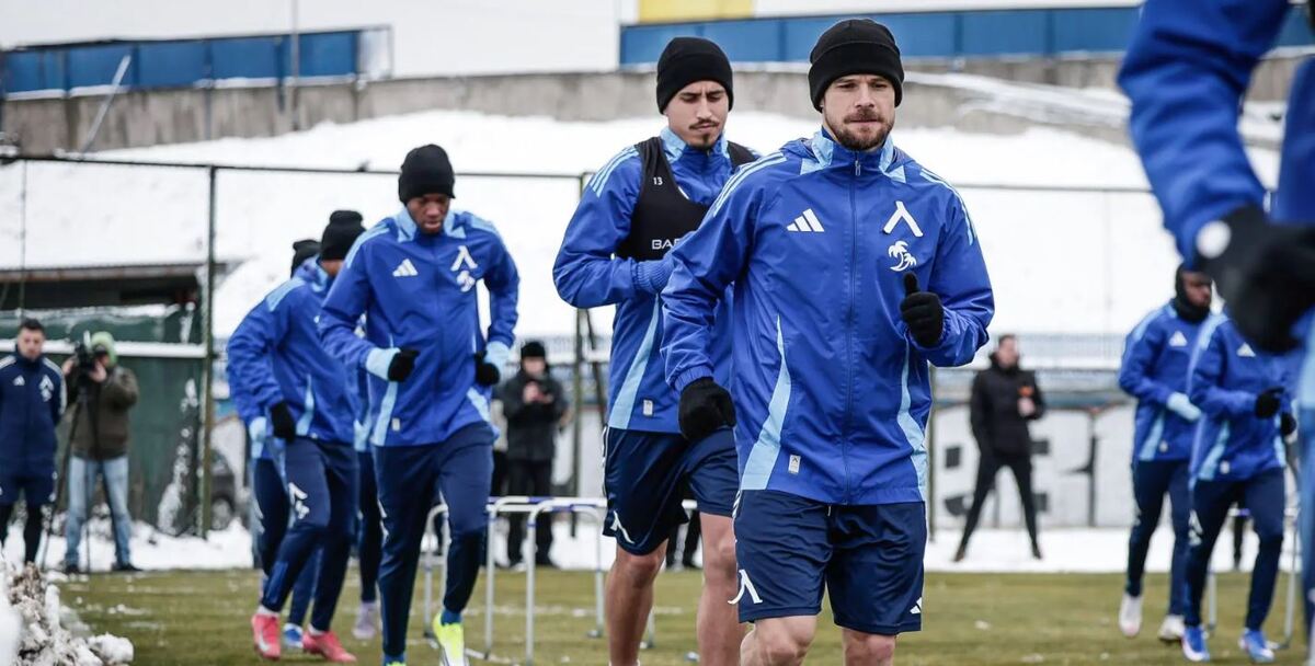 Левски със закрита тренировка в понеделник