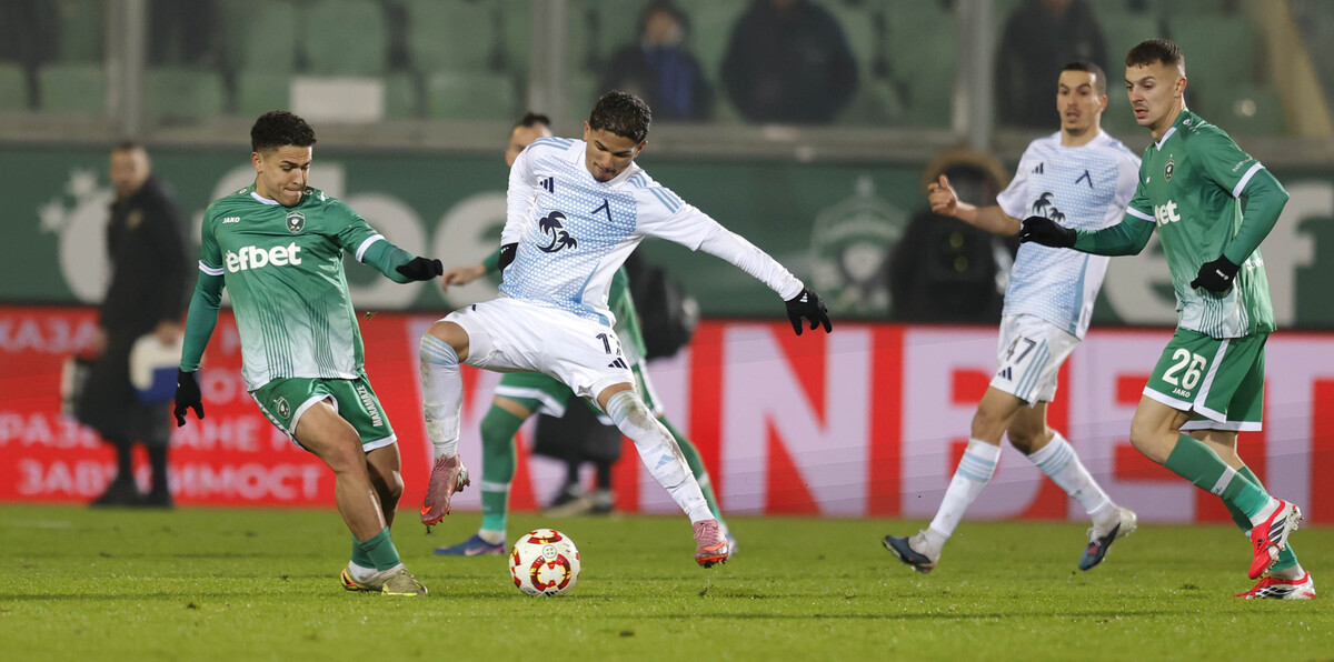 Левски загуби минимално от Лудогорец и отпадна от Купата на България