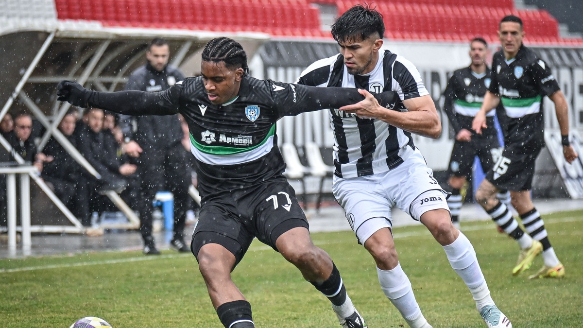 Локо Пловдив и Черно море разделиха точките след голове от корнер