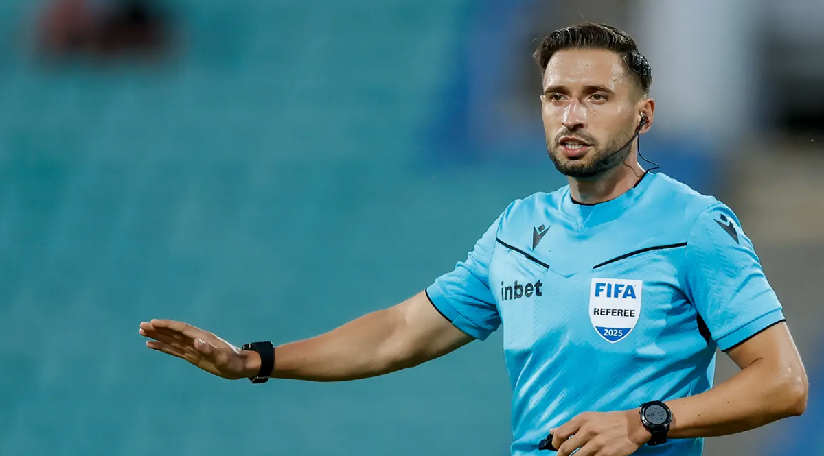 Гидженов ще свири ЦСКА 1948 - Левски