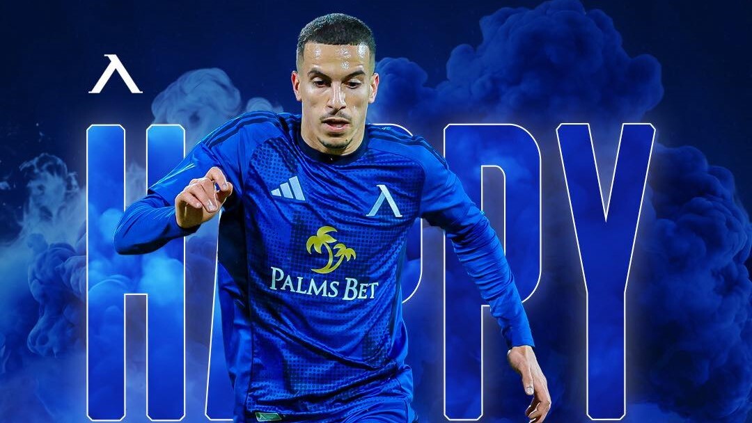 Левски с празнична честитка за рожденика Акрам Бурас