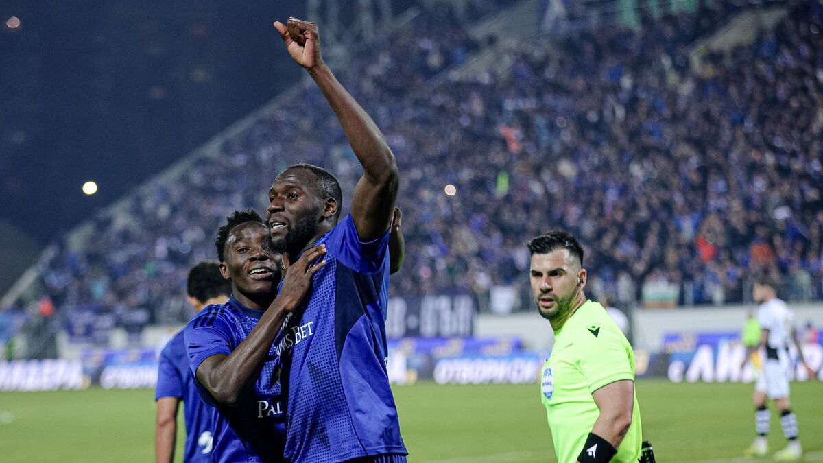 Веласкес: Сангаре ще е аут за 2 месеца