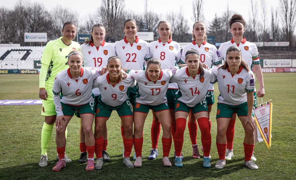 Футболните националки отстъпиха на Хърватия у дома