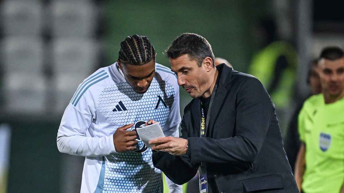 Макун с най-висока оценка от Левски срещу Лудогорец