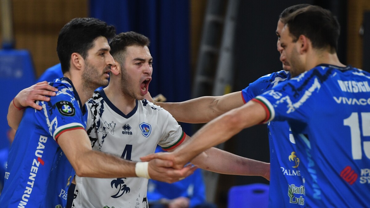 Левски приема Черно море в Супер Волей