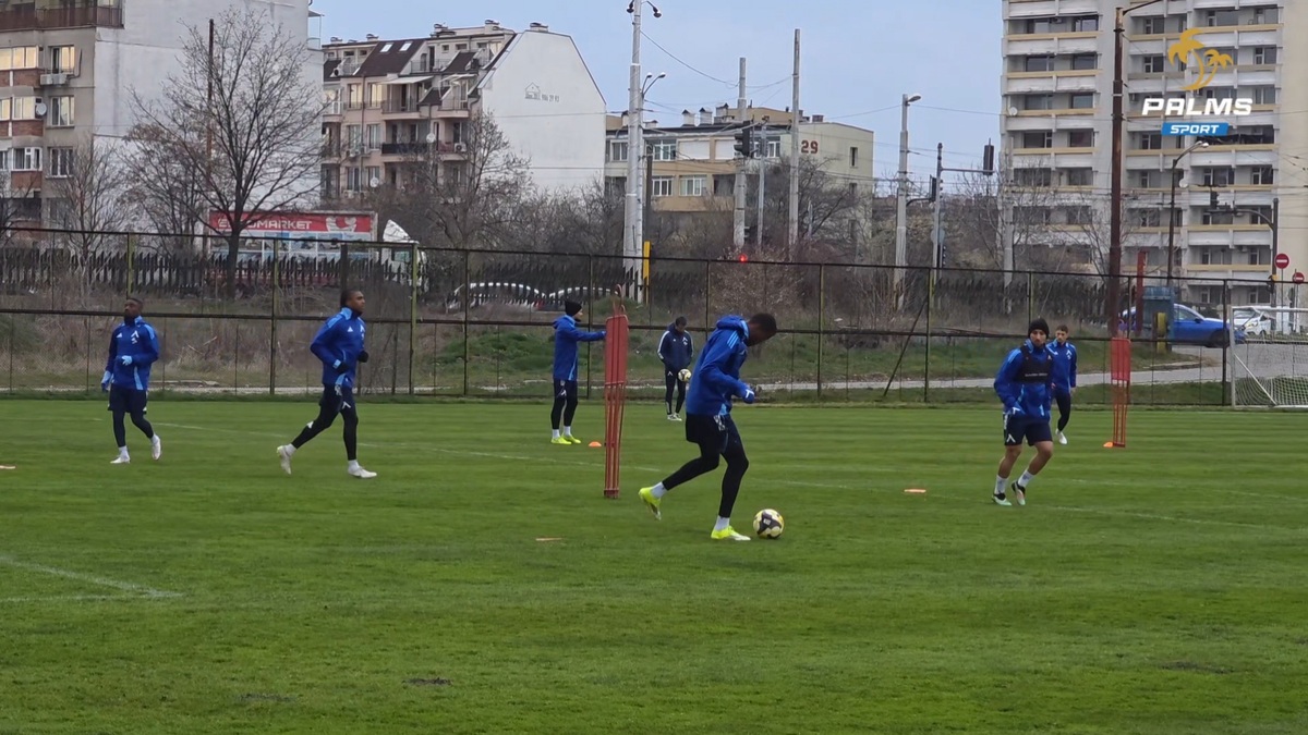 С оредял състав Левски тренира за първи път през седмицата