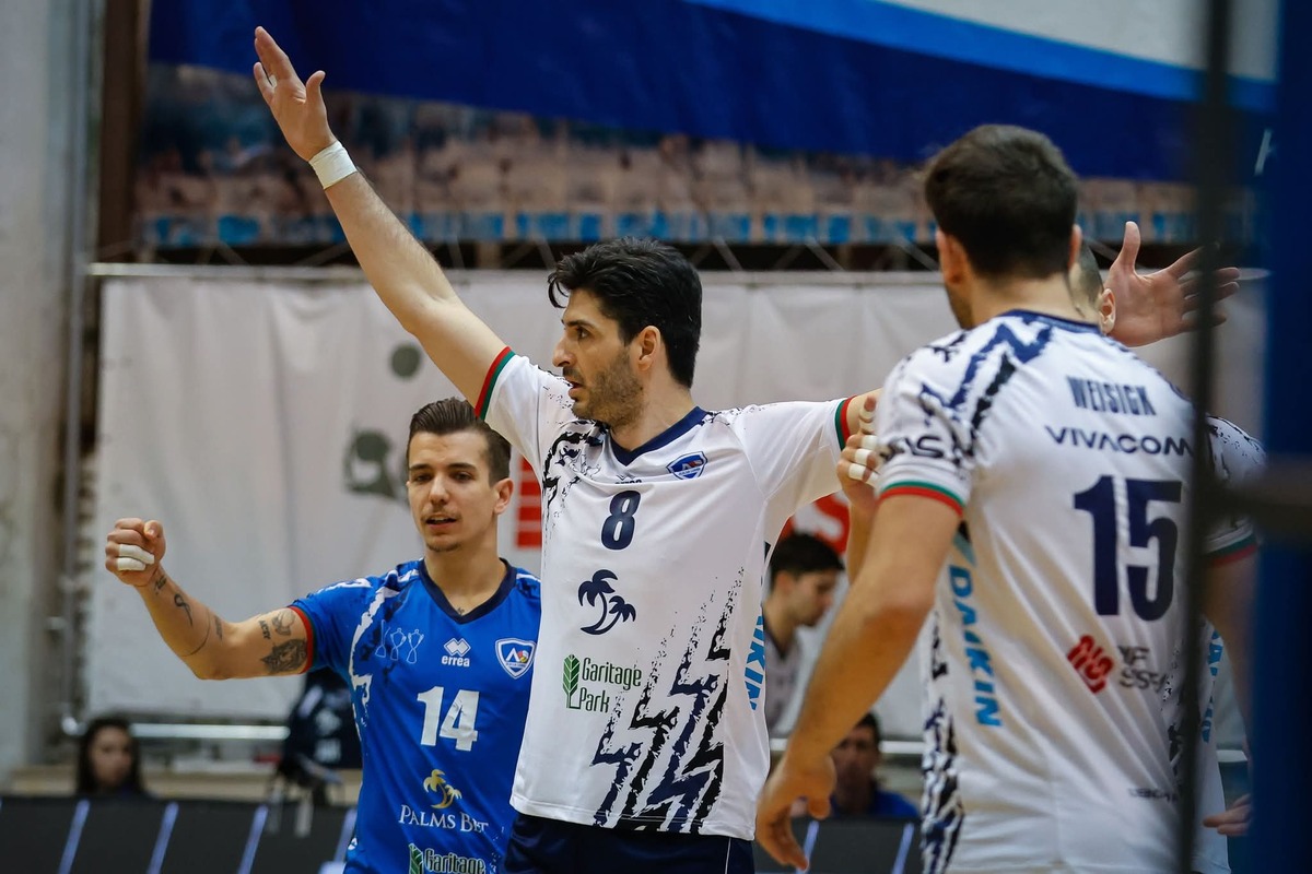 Левски е първият полуфиналист в Супер Волей след тайбрек в Монтана