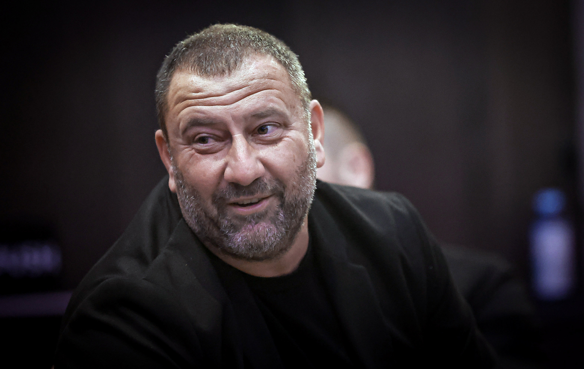 Кривия скочи на Стилиян Петров: Прави благотворителен мач, сигурно изпитва грехове