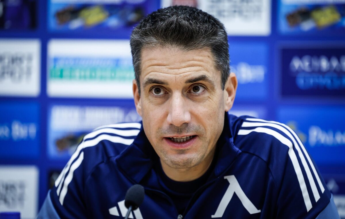 Веласкес преди Добруджа: Подхождаме с уважение, но отиваме да наложим нашия стил и да спечелим мача