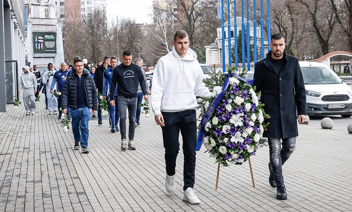 ПФК Левски се преклони пред паметта на Борислав Михайлов