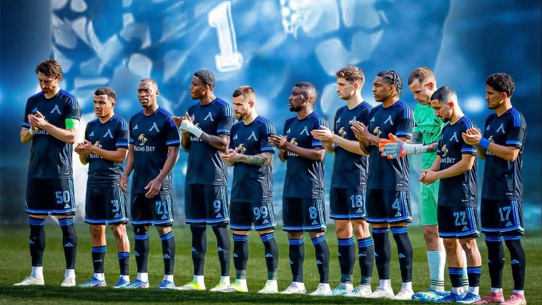 Левски излиза в черно в памет на Борислав Михайлов