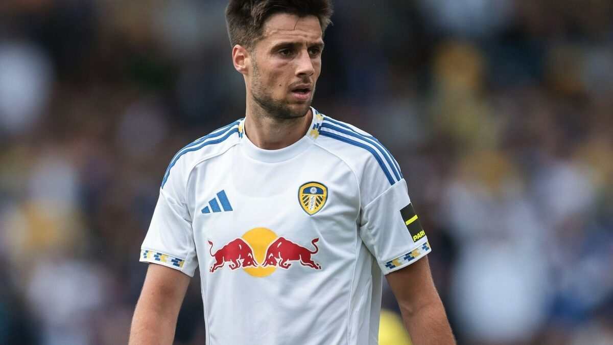 Илия Груев и Лийдс покориха "Олд Трафорд" с успех над Манчестър Юнайтед