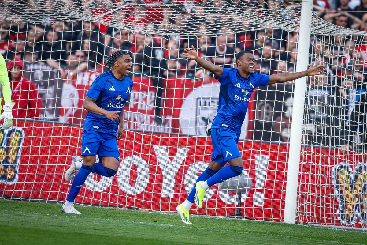 Хуан Переа с най-висока оценка за Левски след дербито с ЦСКА