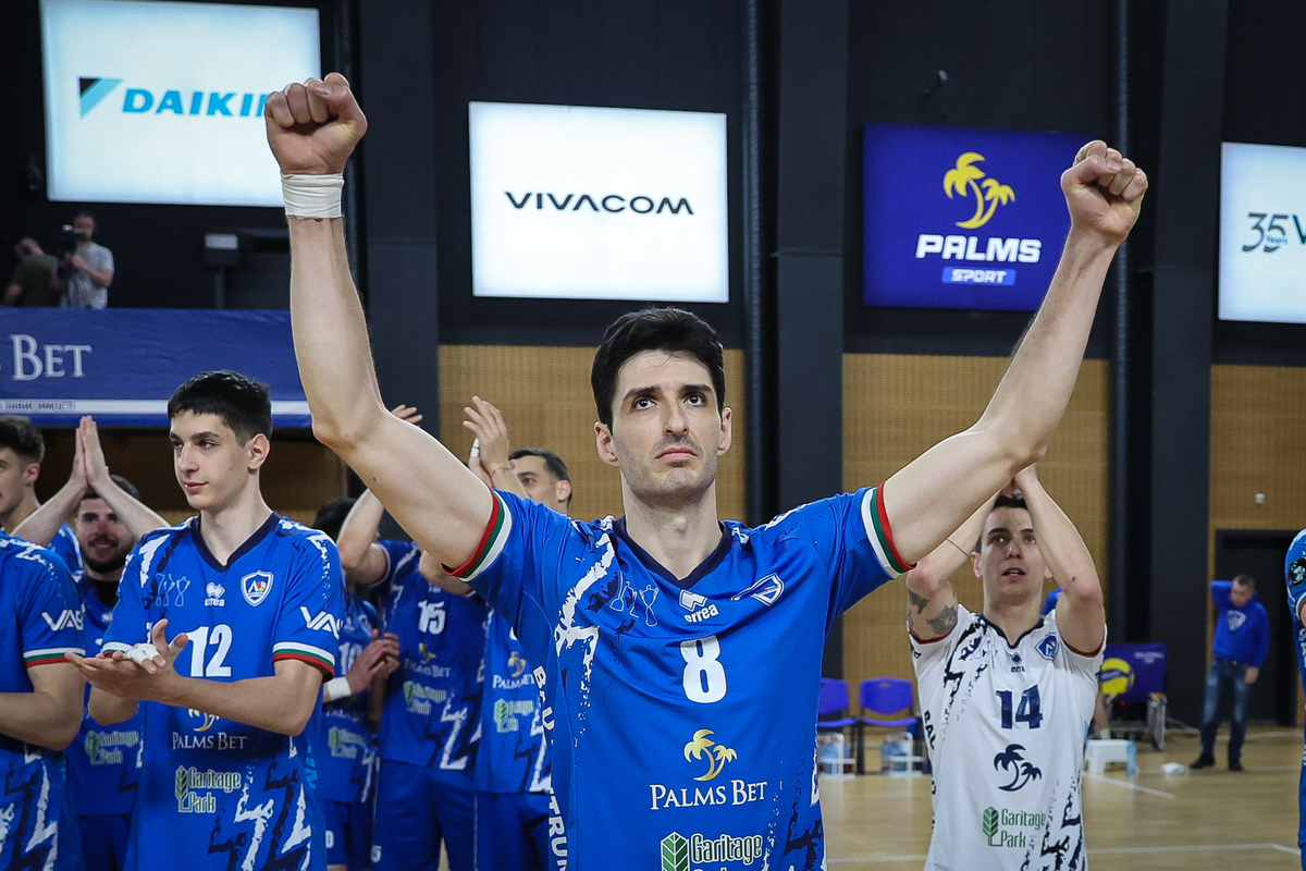 Левски гостува на ЦСКА, триумф класира "сините" на финал